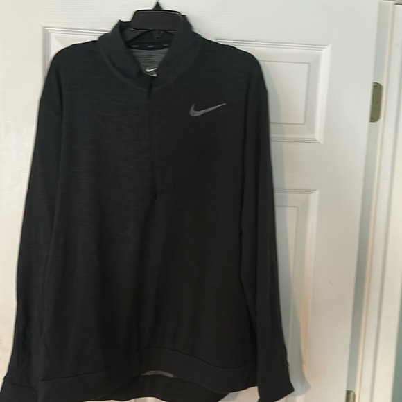 Nike men’s drifit sweatsuit size XL